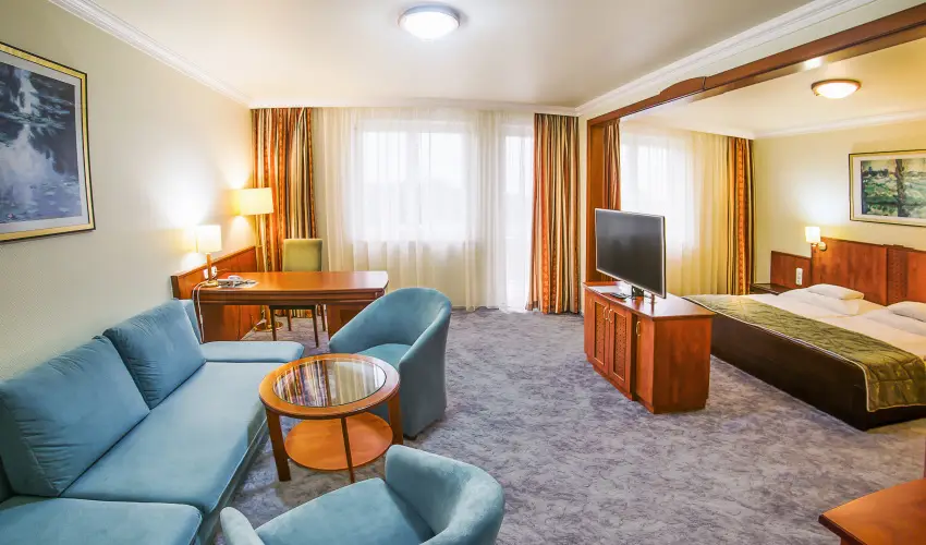 Silver Hotel Hajdszoboszl - Karcsony - specilis elrefizetssel (min. 3 j)