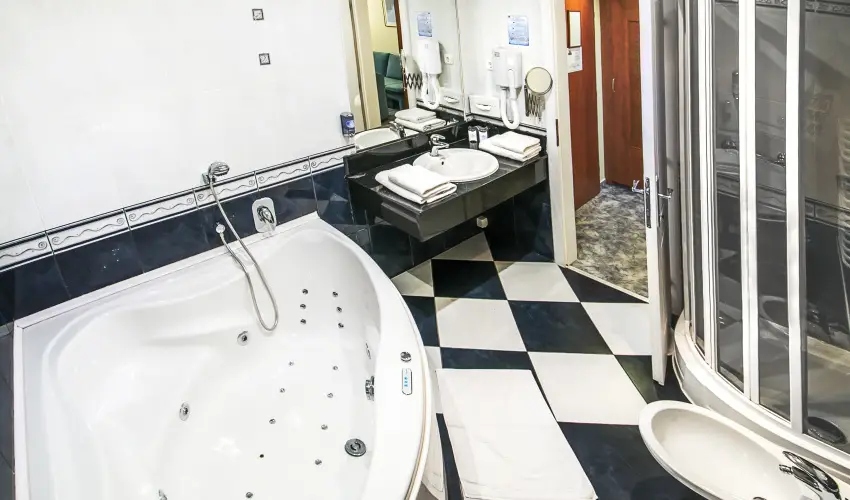 Silver Hotel Hajdszoboszl - Karcsony - specilis elrefizetssel (min. 3 j)