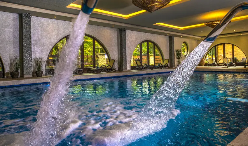 Hotel Stci Wellness & Konferencia Vecss - Karcsony (min. 2 j)