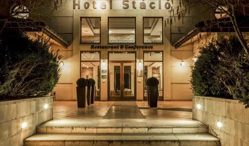 Hotel Stci Wellness & Konferencia Vecss - Karcsony (min. 2 j)