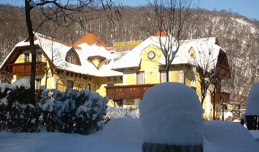 Hotel Szeleta Lillafred - Karcsony