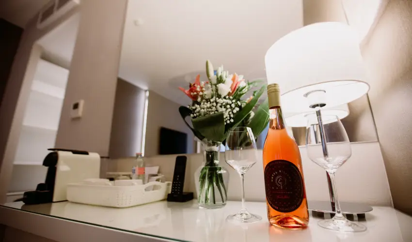 The Hotel Unforgettable - Hotel Tiliana by Homoky Hotels Budapest - Karcsony