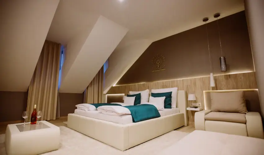 The Hotel Unforgettable - Hotel Tiliana by Homoky Hotels Budapest - Karcsony