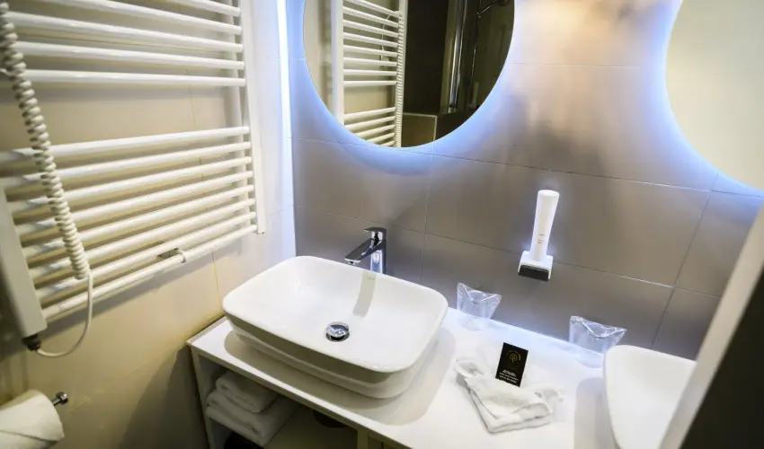 The Hotel Unforgettable - Hotel Tiliana by Homoky Hotels Budapest - Karcsony