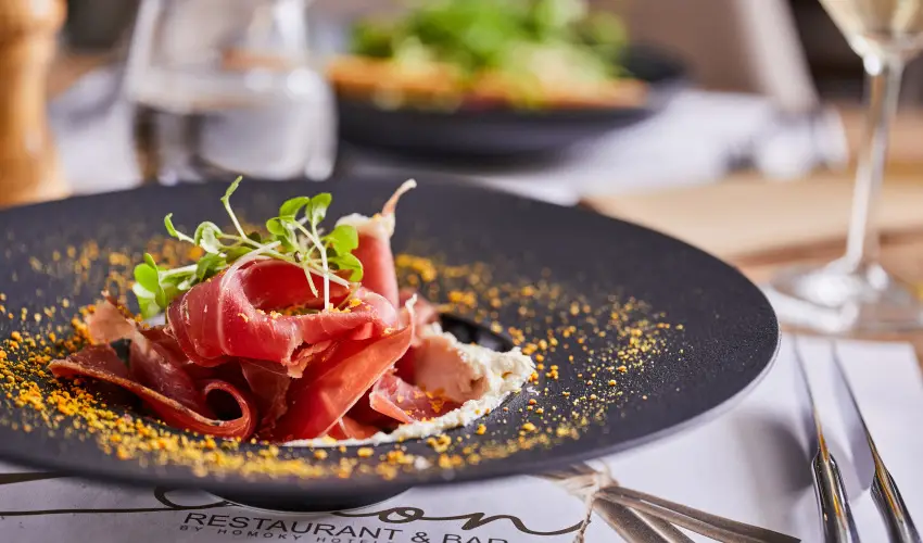 The Hotel Unforgettable - Hotel Tiliana by Homoky Hotels Budapest - Karcsony