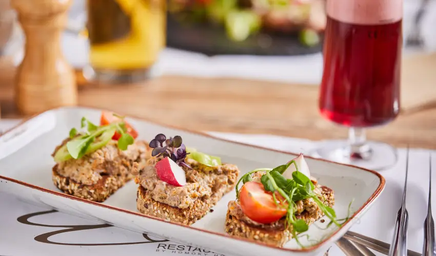 The Hotel Unforgettable - Hotel Tiliana by Homoky Hotels Budapest - Karcsony