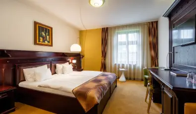 Hotel V�csecity Hern�dv�cse