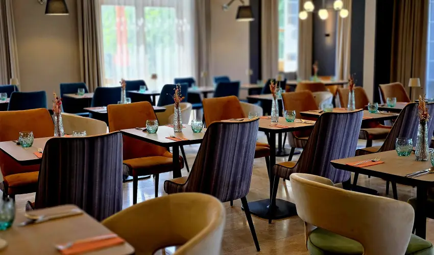 Hotel V�csecity Hern�dv�cse - Kar�csony (min. 2 �j)