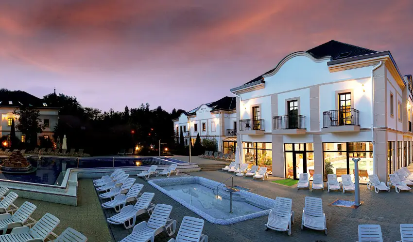 Hotel Villa Vlgy Eger - Karcsony (min. 2 j)