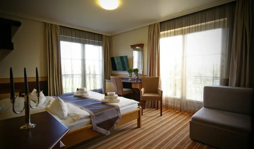 Hotel Xavin Hark�ny - Kar�csony (min. 2 �j)
