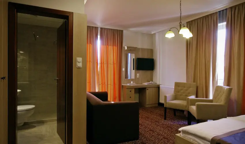 Hotel Xavin Hark�ny - Kar�csony (min. 2 �j)