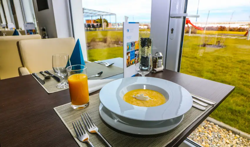 Hotel Yacht Wellness & Business Sifok - Karcsony (min. 3 j)