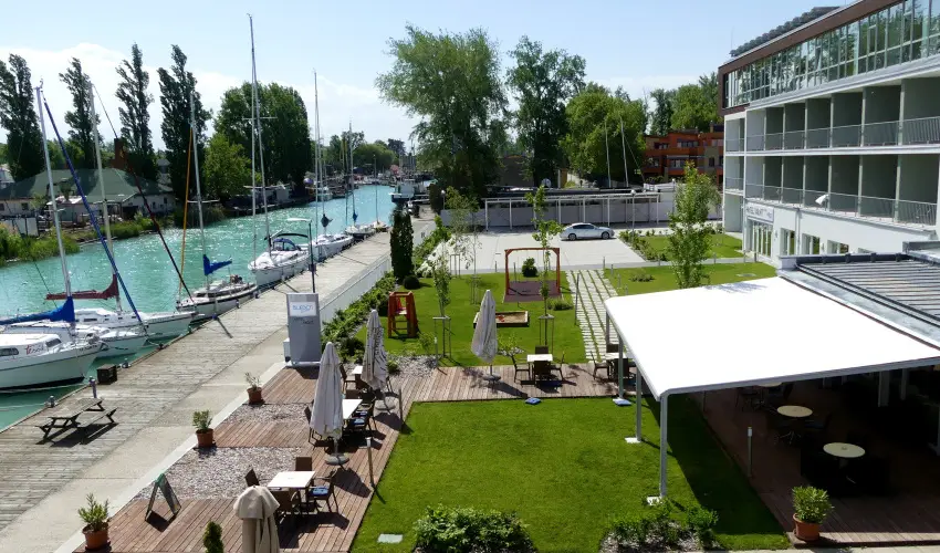 Hotel Yacht Wellness & Business Sifok - Karcsony (min. 3 j)