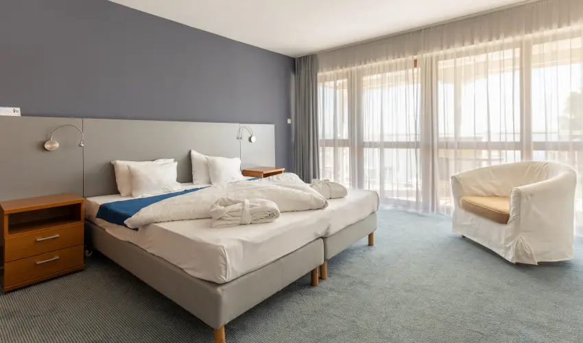 Hotel Yacht Wellness & Business Sifok - Karcsony (min. 3 j)