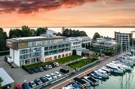 Hotel Yacht Wellness & Business - Karcsony (min. 3 j)