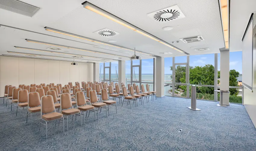 Hotel Yacht Wellness & Business Si�fok - Kar�csony - teljes el�refizet�ssel (min. 2 �j)