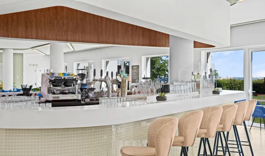 Hotel Yacht Wellness & Business Si�fok - Kar�csony - teljes el�refizet�ssel (min. 2 �j)