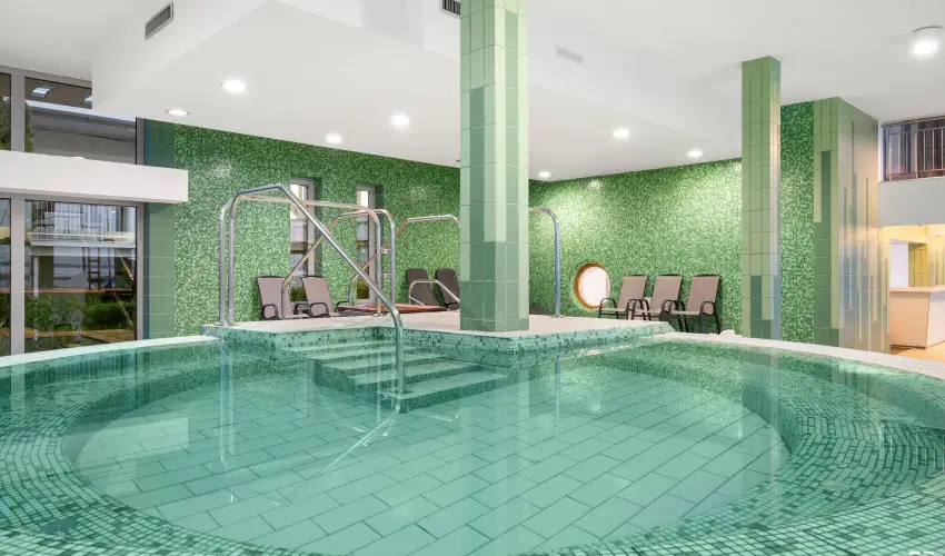 Hotel Yacht Wellness & Business Si�fok - Kar�csony - teljes el�refizet�ssel (min. 2 �j)