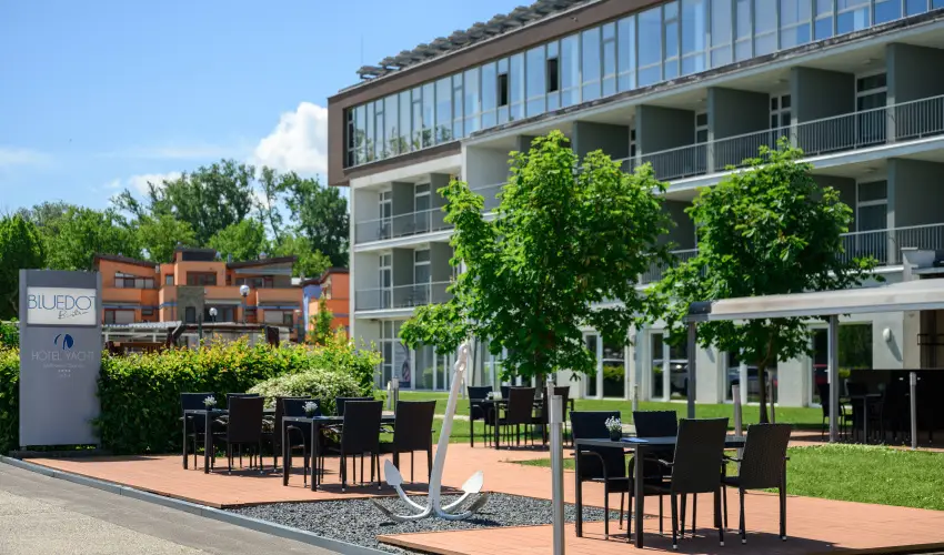 Hotel Yacht Wellness & Business Si�fok - Kar�csony - teljes el�refizet�ssel (min. 2 �j)