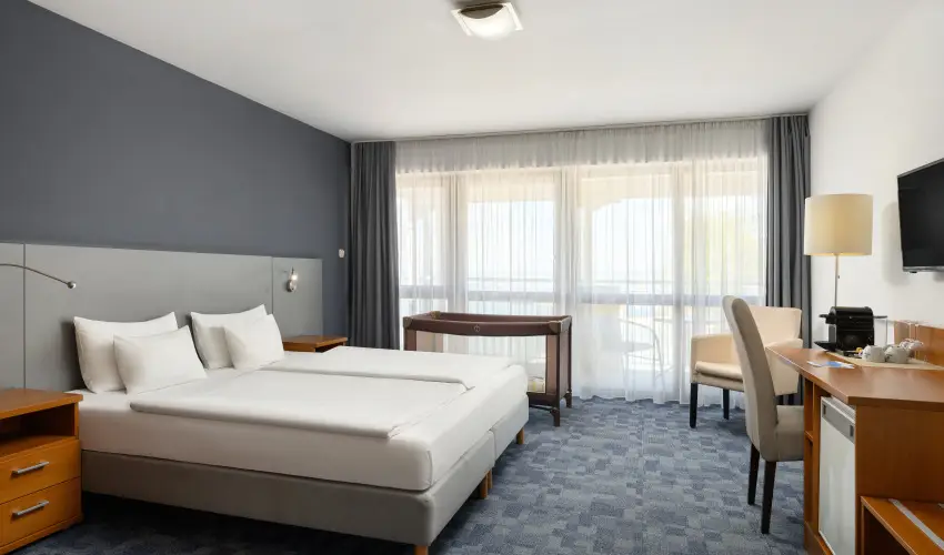 Hotel Yacht Wellness & Business Si�fok - Kar�csony - teljes el�refizet�ssel (min. 2 �j)