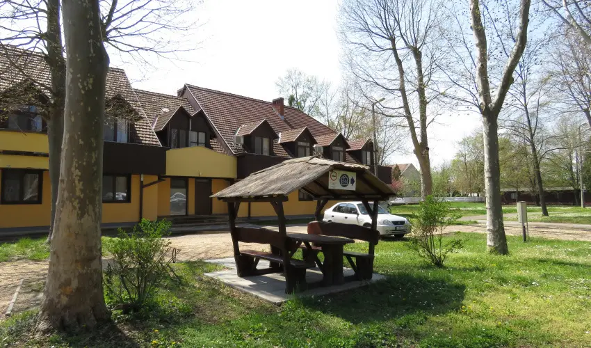 Therm�l Apartmanh�z Kom�rom - Kar�csony