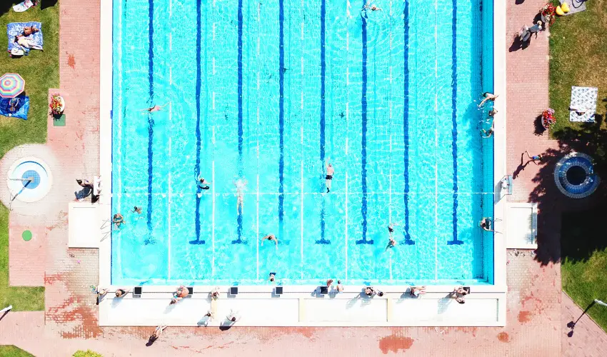 Therm�l Apartmanh�z Kom�rom - Kar�csony