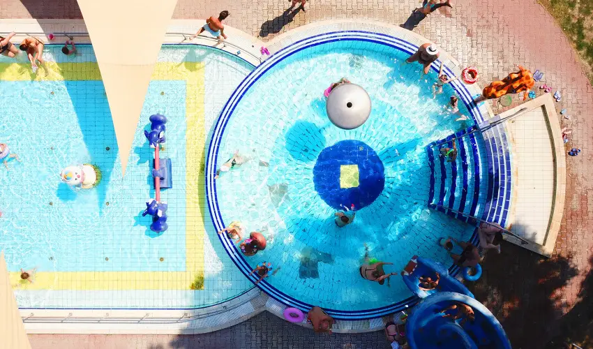 Therm�l Apartmanh�z Kom�rom - Kar�csony