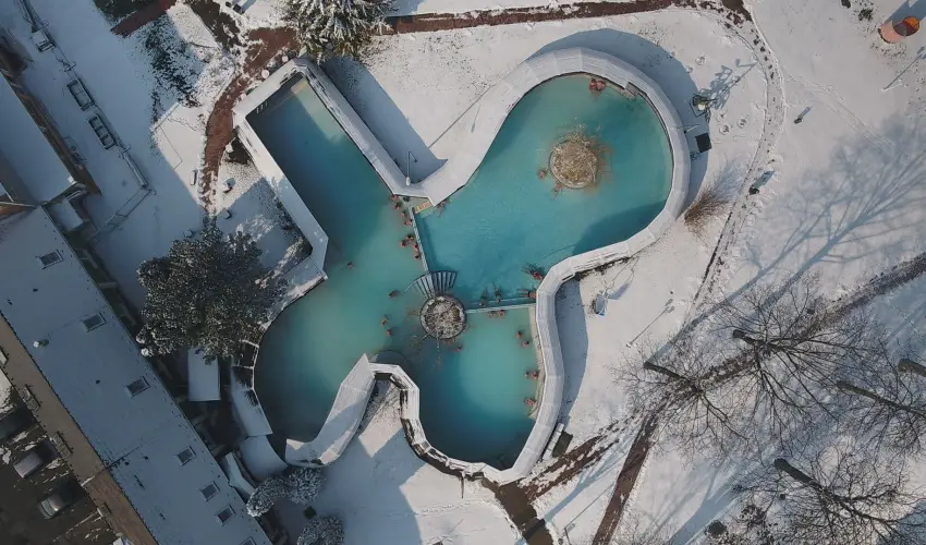 Therm�l Apartmanh�z Kom�rom - Kar�csony