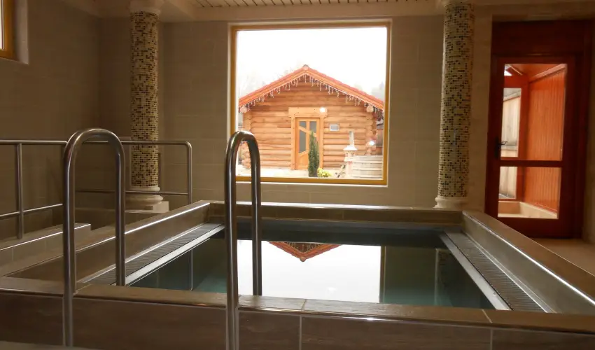 Therm�l Apartmanh�z Kom�rom - Kar�csony