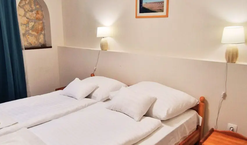 Therm�l Apartmanh�z Kom�rom - Kar�csony