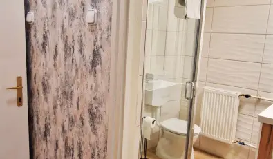 Therm�l Apartmanh�z Kom�rom