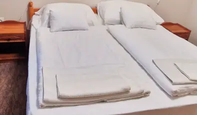 Therm�l Apartmanh�z Kom�rom