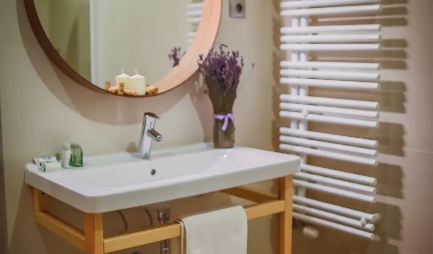 Imola Udvarhz Eger - Karcsony (min. 2 j)