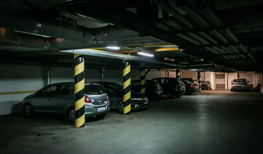 Imola Udvarhz Eger - Karcsony (min. 2 j)