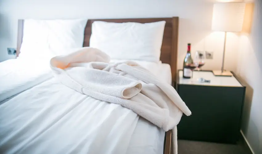 Imola Udvarhz Eger - Karcsony (min. 2 j)