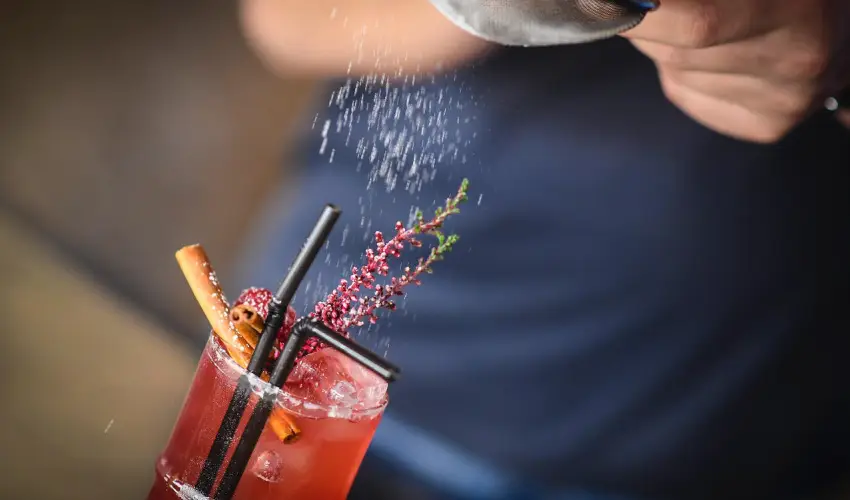 Imola Udvarhz Eger - Karcsony (min. 2 j)