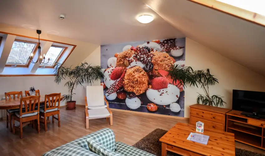 Imola Udvarhz Eger - Karcsony (min. 2 j)