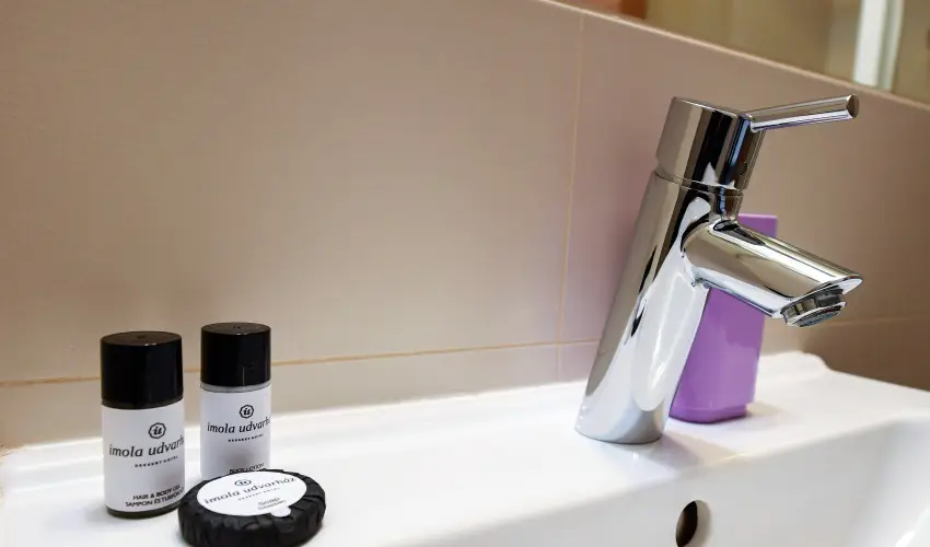 Imola Udvarhz Eger - Karcsony (min. 2 j)