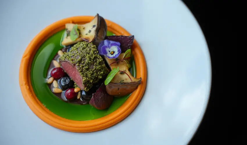 Imola Udvarhz Eger - Karcsony (min. 2 j)