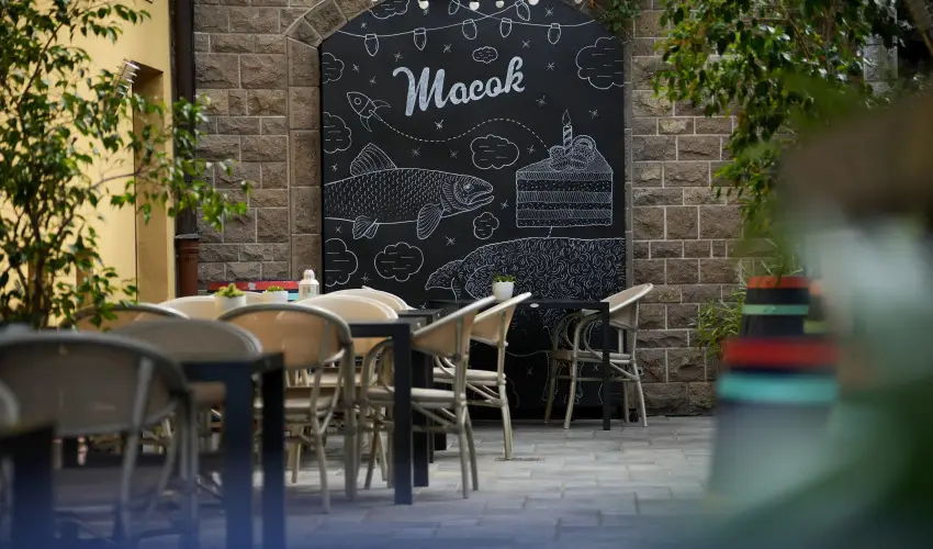 Imola Udvarhz Eger - Karcsony (min. 2 j)