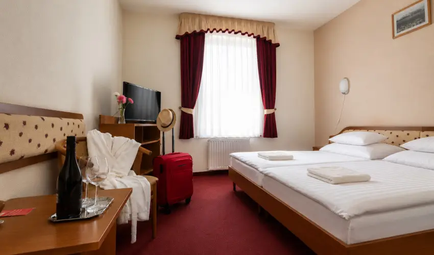 Hotel Imperial Gy�gysz�ll� Kisk�r�s - Kar�csony