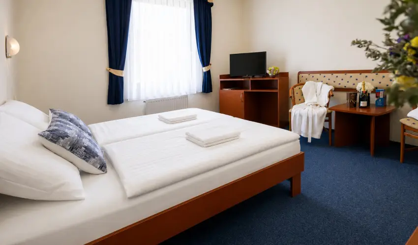 Hotel Imperial Gy�gysz�ll� Kisk�r�s - Kar�csony
