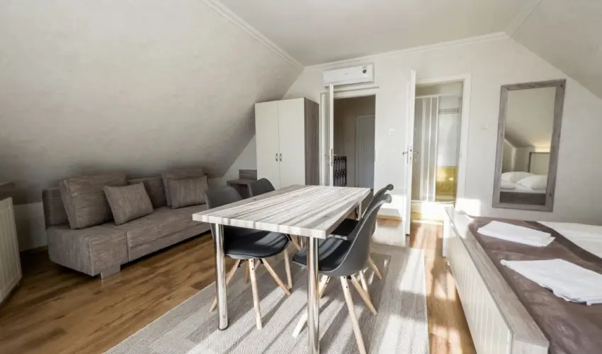 Jrja Panzi Hajdszoboszl - Karcsony (min. 3 j)