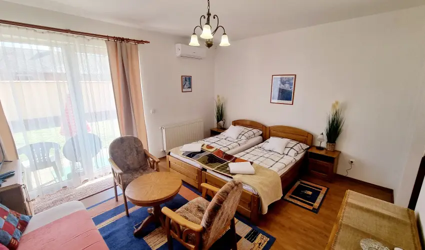 Jkai sor II. Apartman Hajdszoboszl - Karcsony (min. 2 j)