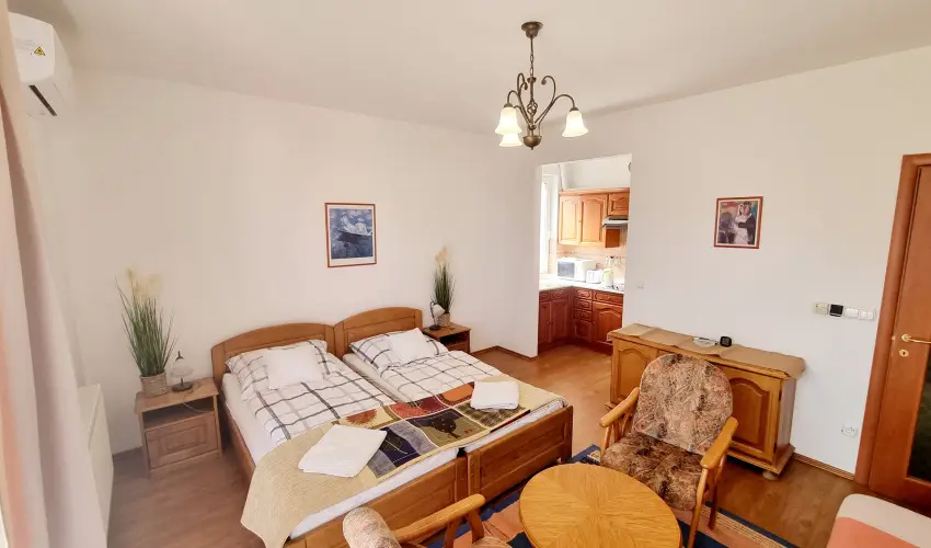 Jkai sor II. Apartman Hajdszoboszl - Karcsony (min. 2 j)