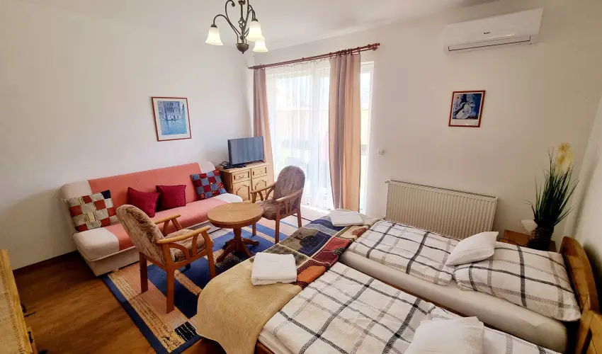 Jkai sor II. Apartman Hajdszoboszl - Karcsony (min. 2 j)