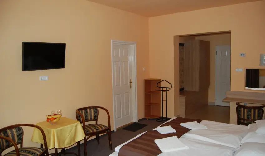 Judit Panzi Tapolca-Gyulakeszi - Karcsony (min. 2 j)