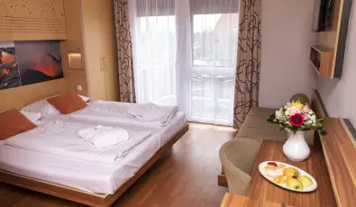 Vulk�n Wellness Hotel �s Kemping Celld�m�lk