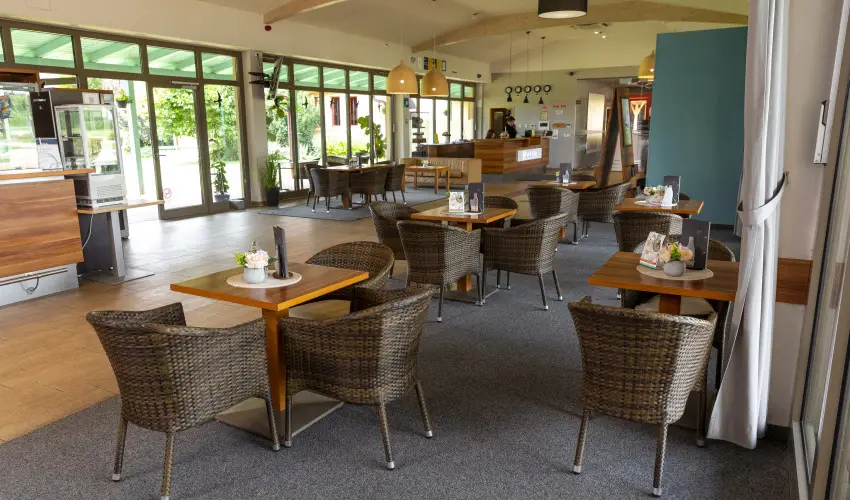 Vulk�n Wellness Hotel �s Kemping Celld�m�lk - Csillagsz�r�s Kar�csony