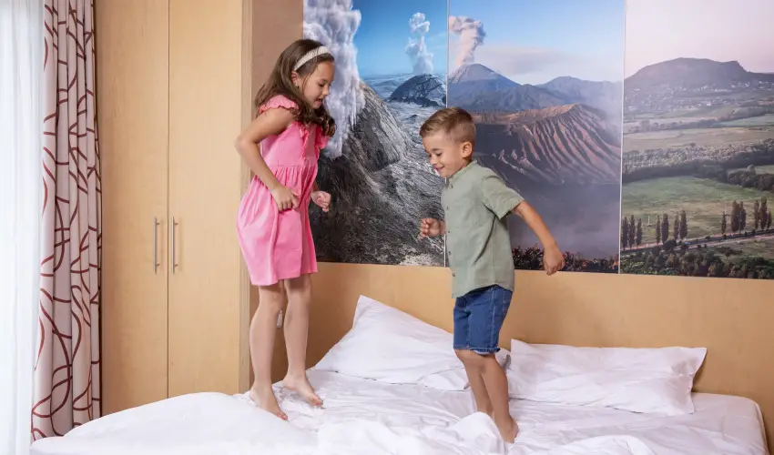 Vulk�n Wellness Hotel �s Kemping Celld�m�lk - Csillagsz�r�s Kar�csony